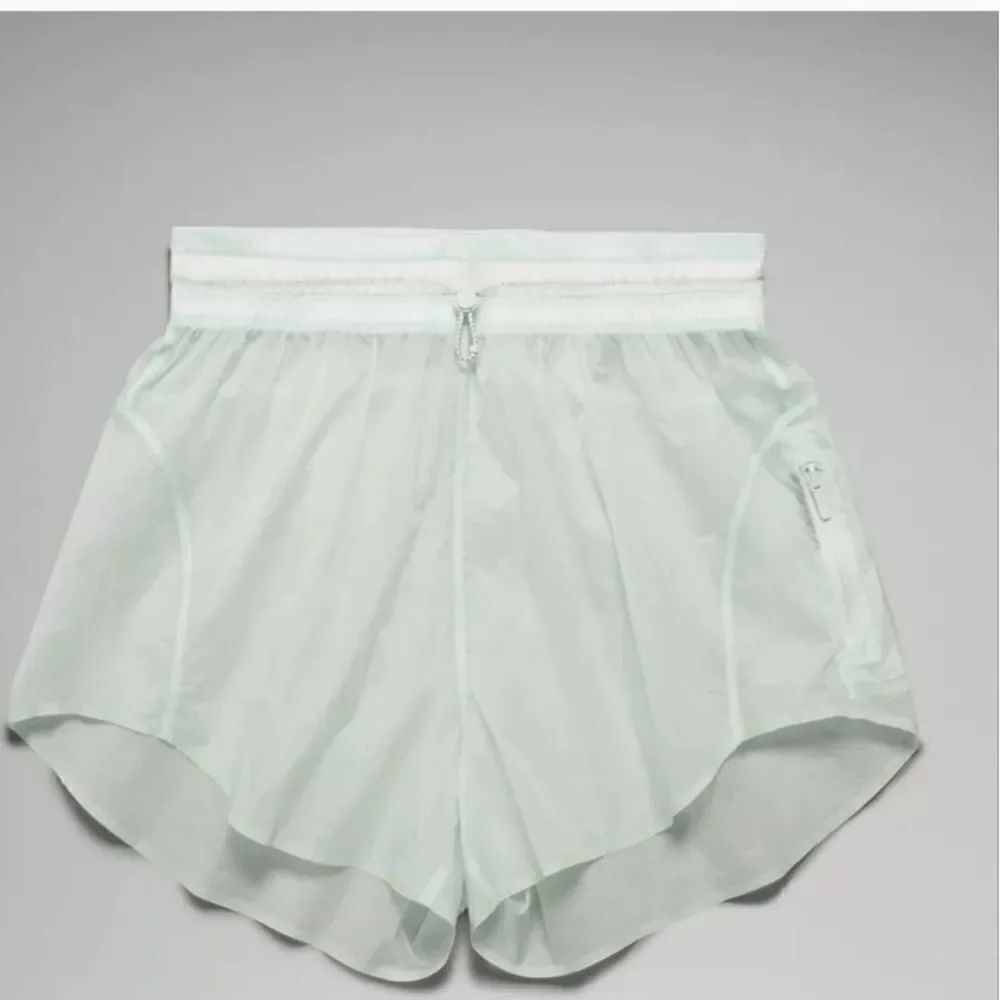 - Lululemon Step Out High-Rise Short 3" - Picture 7 of 12